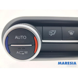 Alfa Romeo - Giulia - Panneau de commandes chauffage