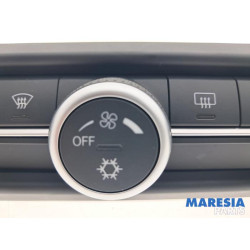 Alfa Romeo - Giulia - Panneau de commandes chauffage