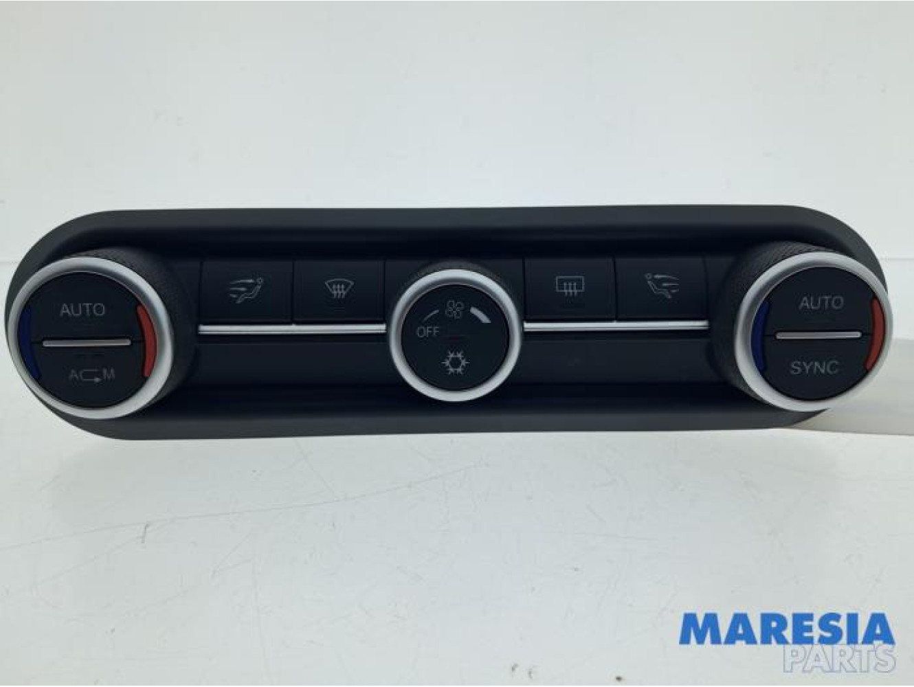 Alfa Romeo - Giulia - Panneau de commandes chauffage