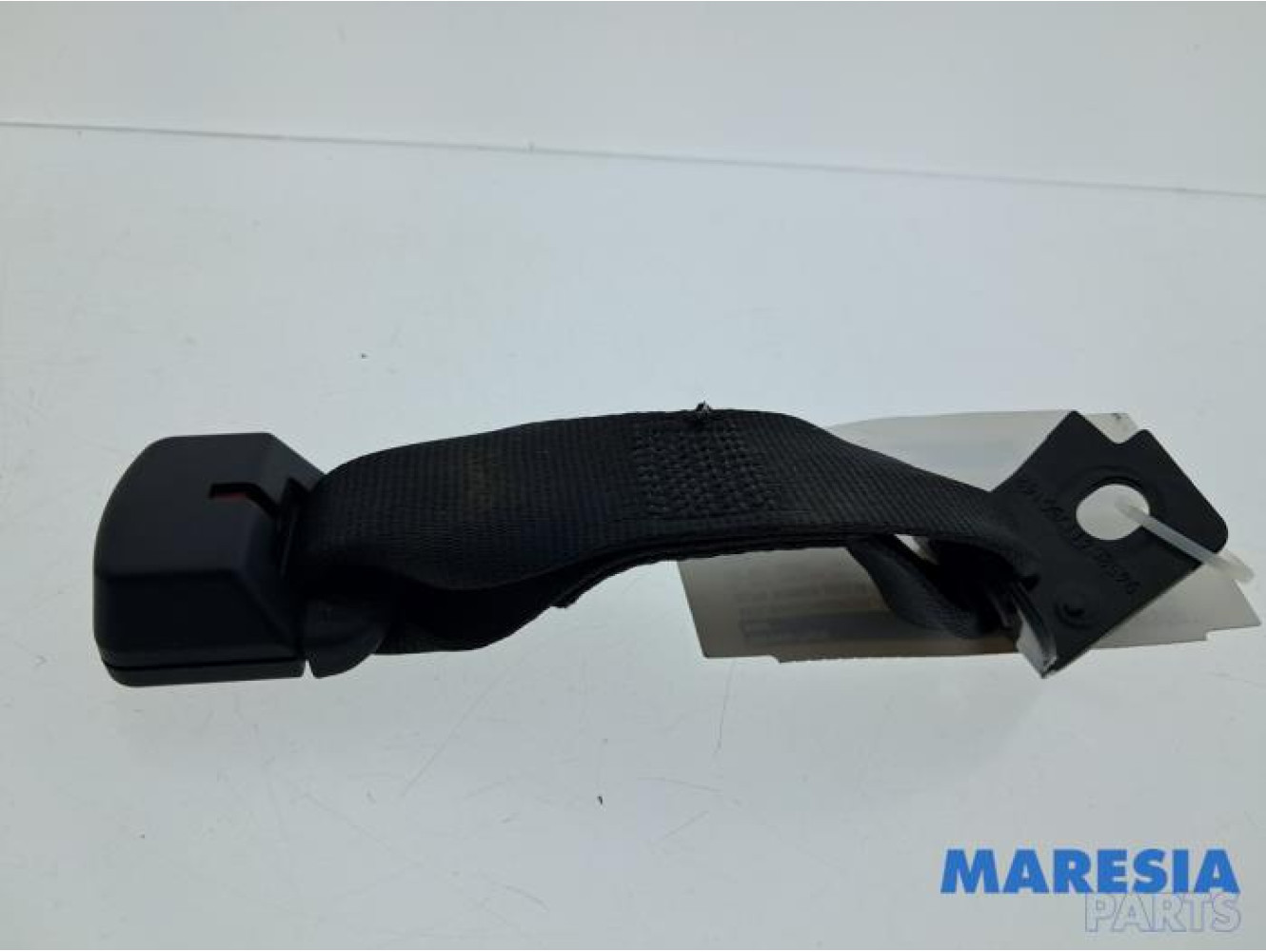 Alfa Romeo - Giulia - Insertion ceinture de sécurité arrière gauche