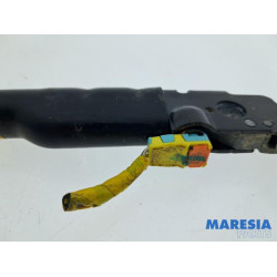 Alfa Romeo - Giulia - Seatbelt tensioner, left