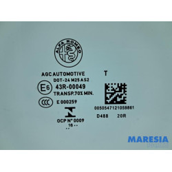 Alfa Romeo - Giulia - Door window 4-door, front right