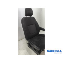 Renault - Trafic - Stoel rechts
