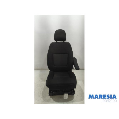 Renault - Trafic - Stoel rechts