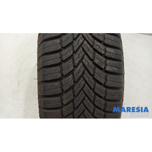 Citroen - C4 Cactus - Tyre