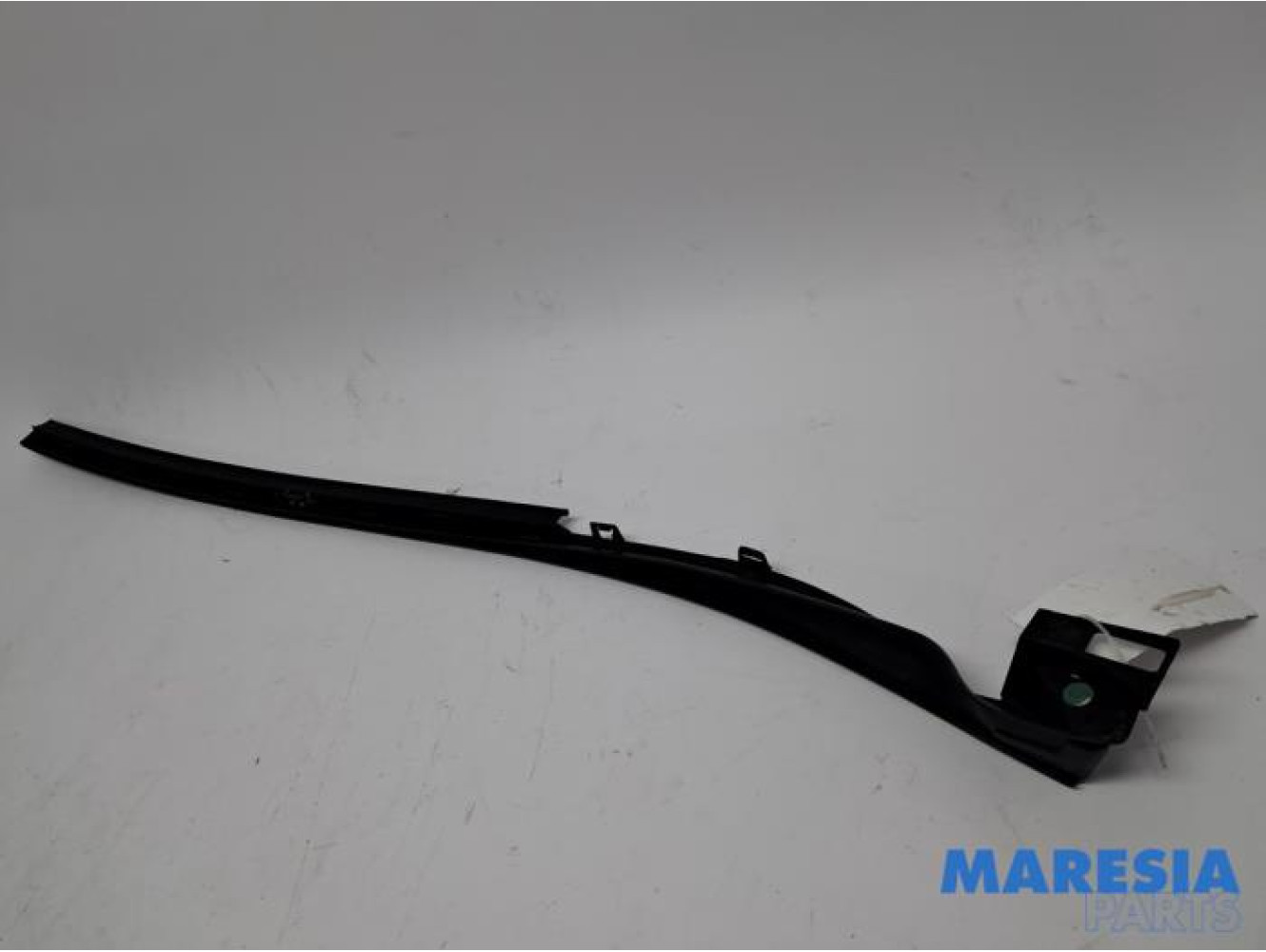 Renault - Zoe - Frontscreen frame