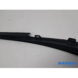 Renault - Zoe - Frontscreen frame