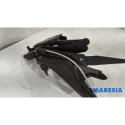 Peugeot - 308 - Tailgate frame