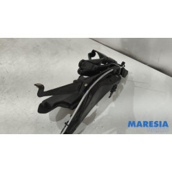 Peugeot - 308 - Tailgate frame