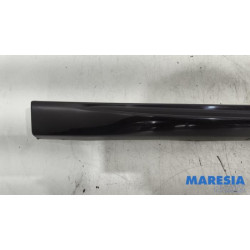 Peugeot - 308 - Side skirt, right