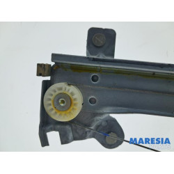 Renault - Zoe - Rear door window mechanism 4-door, left