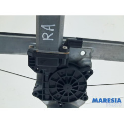 Renault - Zoe - Rear door window mechanism 4-door, right