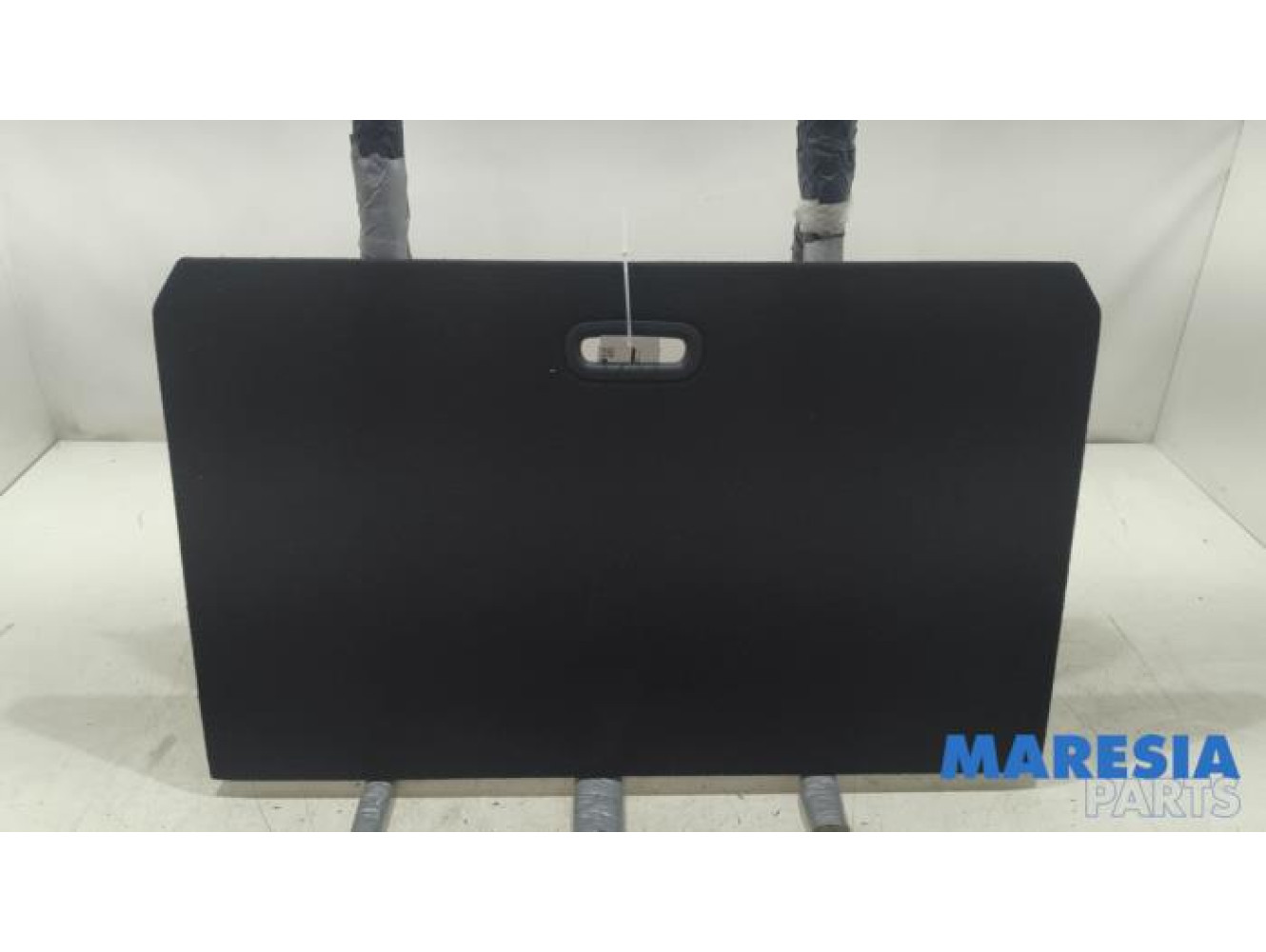 Renault - Captur - Floor panel load area