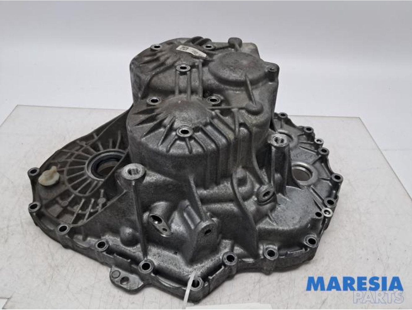 Renault - Captur - Gearbox casing