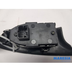 Alfa Romeo - Giulietta - Electric window switch