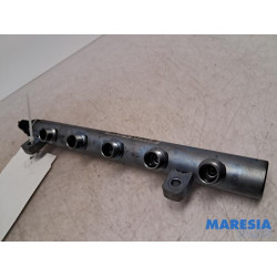 Renault - Trafic - Fuel injector nozzle