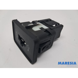 Alfa Romeo - Giulietta - AUX / USB-Anschluss