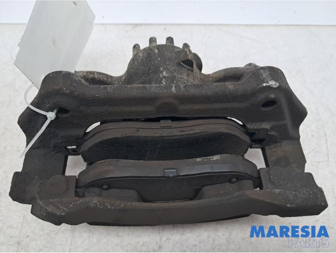 Renault - Trafic - Front brake calliper, right
