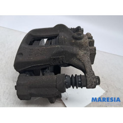 Renault - Trafic - Front brake calliper, right