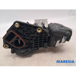 Renault - Trafic - Throttle body