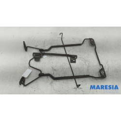 Renault - Trafic - Aufhängemechanik Reserverad