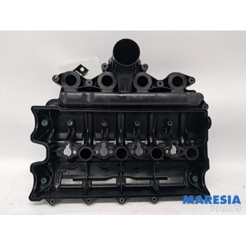 Renault - Trafic - Rocker cover