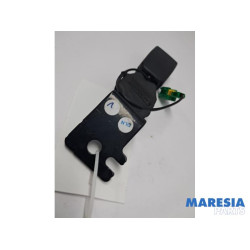 Alfa Romeo - Giulietta - Rear seatbelt buckle, centre