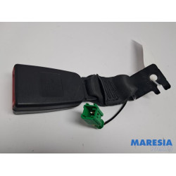 Alfa Romeo - Giulietta - Rear seatbelt buckle, centre