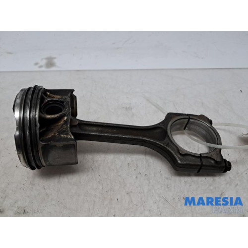 Citroen - C5 Aircross - Connecting rod