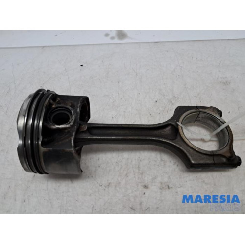Citroen - C5 Aircross - Connecting rod
