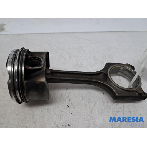 Citroen - C5 Aircross - Connecting rod
