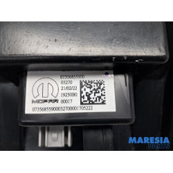 Opel - Movano - Glovebox