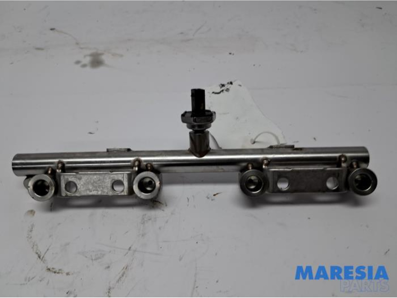 Citroen - C5 Aircross - Fuel injector nozzle