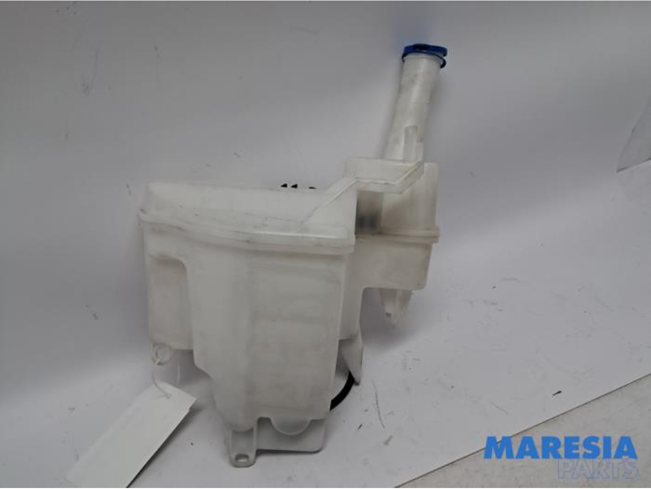 Peugeot - 108 - Front windscreen washer reservoir