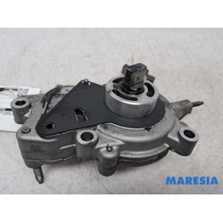 Opel - Vivaro - Diesel pump bracket