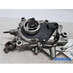 Opel - Vivaro - Diesel pump bracket