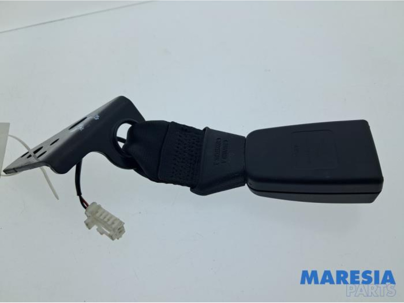 Citroen - C4 Cactus - Insertion ceinture de sécurité arrière gauche