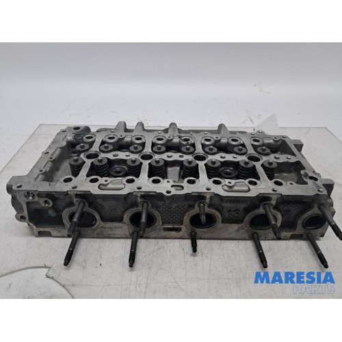 Opel - Combo - Cylinder head