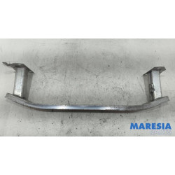 Renault - Captur - Front bumper frame