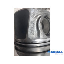 Renault - Trafic - Connecting rod