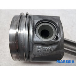 Opel - Vivaro - Connecting rod
