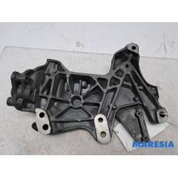 Opel - Vivaro - Engine mount