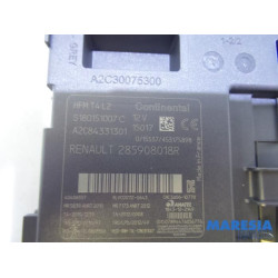 Renault - Captur - Card reader (lock)