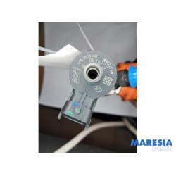Opel - Vivaro - Injecteur (diesel)