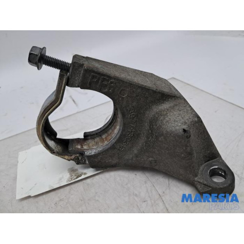 Opel - Vivaro - Support (miscellaneous)