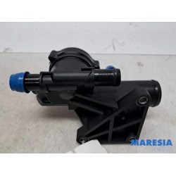 Opel - Vivaro - Thermostat housing