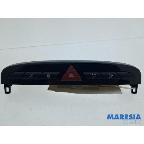 Peugeot - 308 - Panikbeleuchtung Schalter