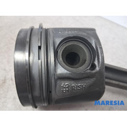 Renault - Trafic - Connecting rod