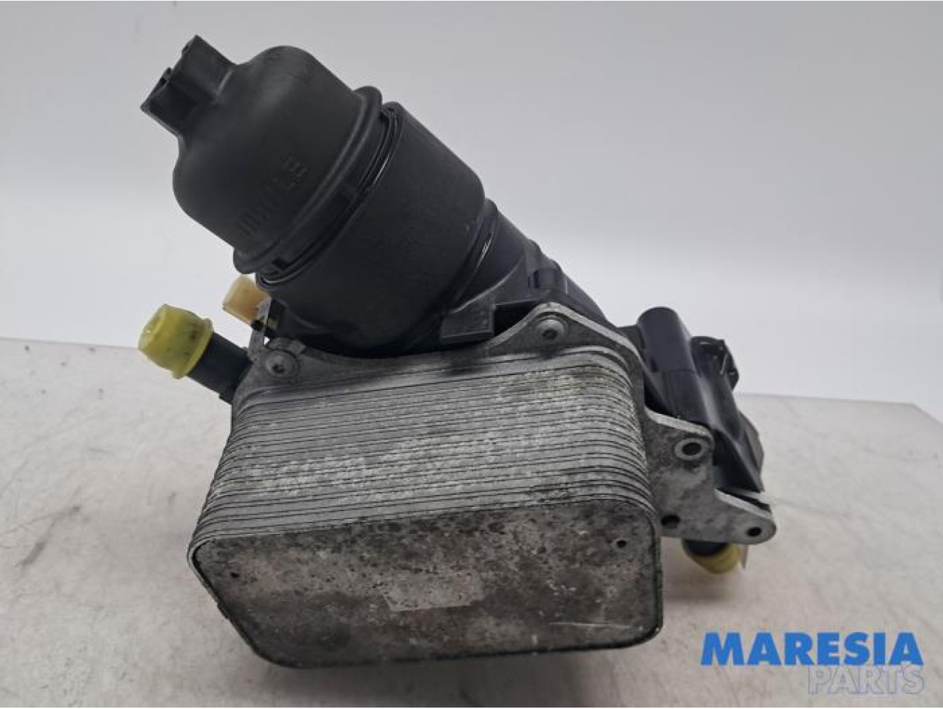 Renault - Trafic - Oil filter housing