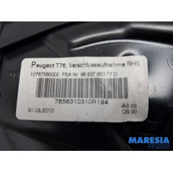 Peugeot - 308 - Cabriodach Verriegelung